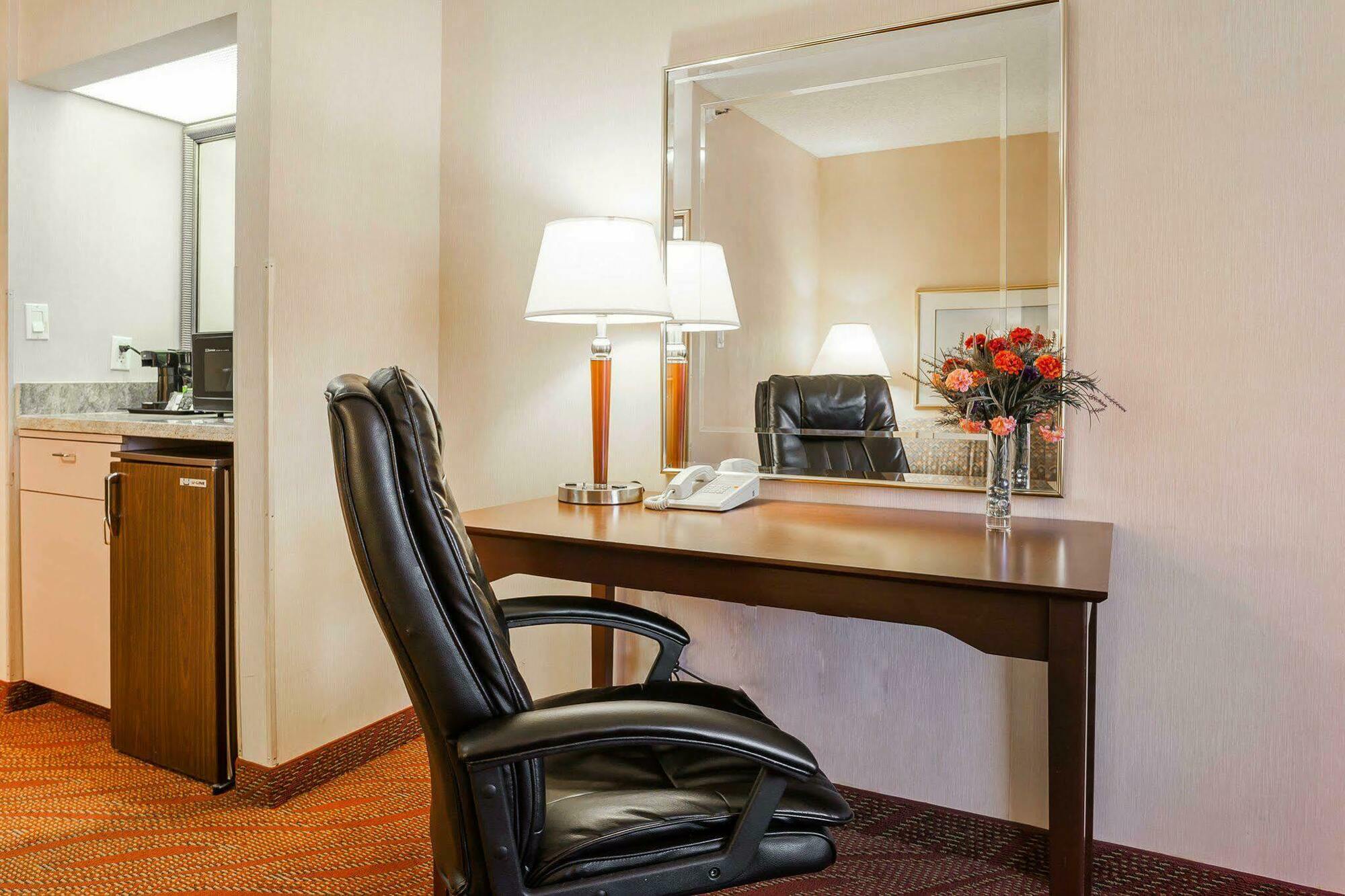 Comfort Inn & Suites Kelso - Longview Экстерьер фото